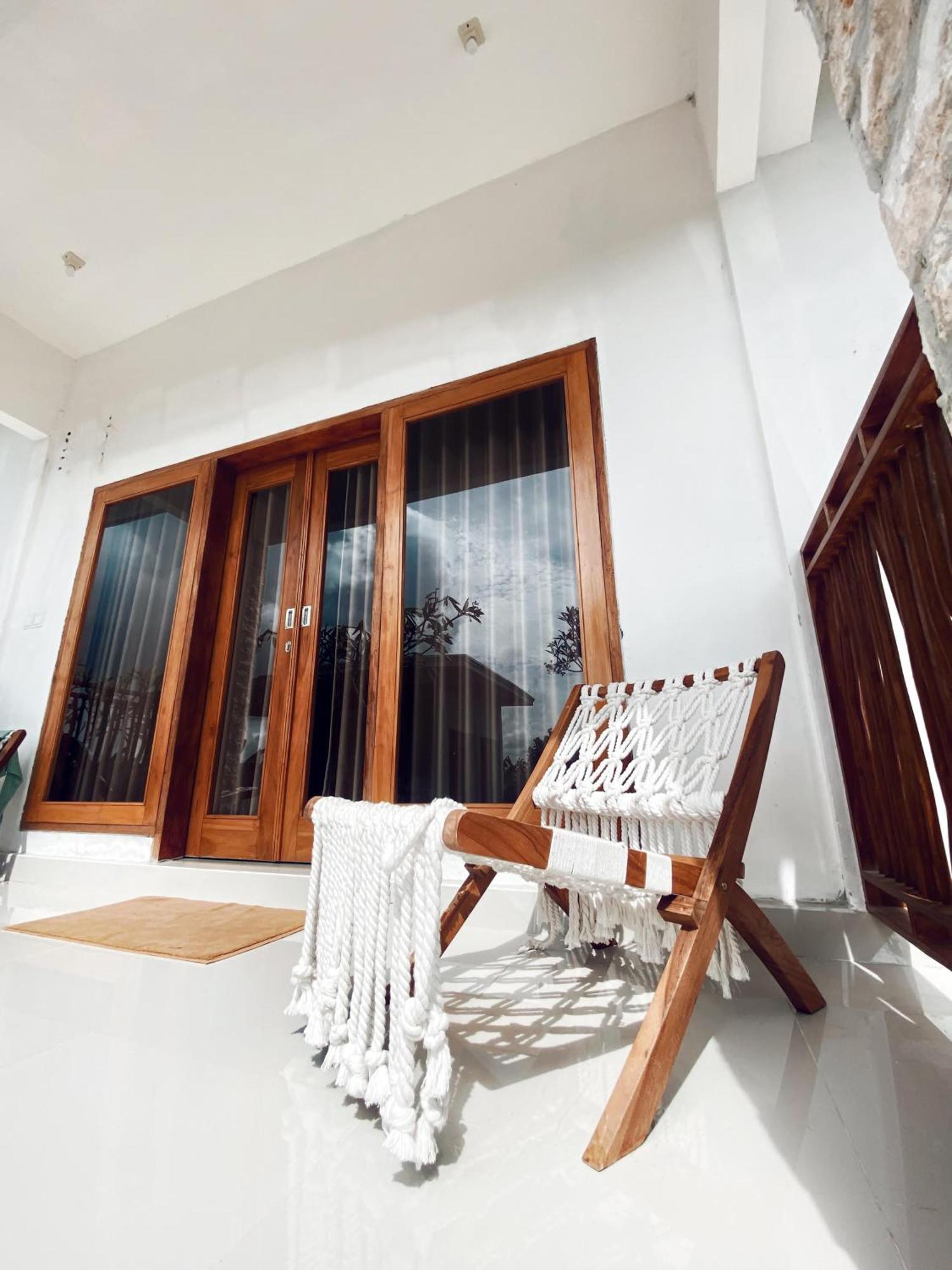 Sumbul View Surfcamp Hotel Airsatang Exterior photo